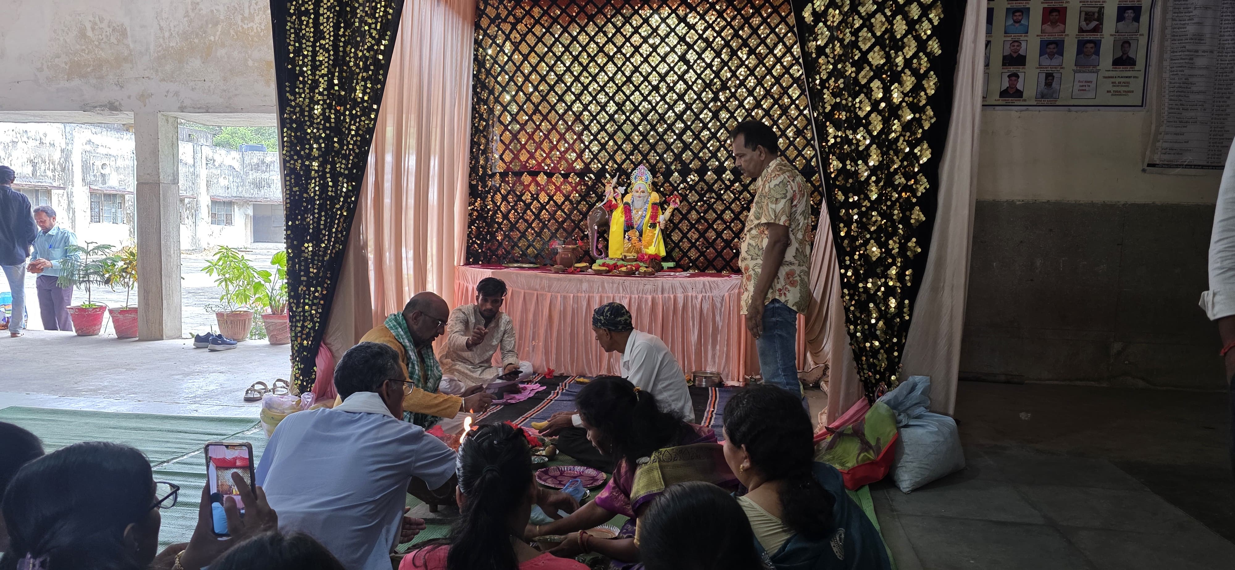 संस्था में भगवान विश्वकर्मा पूजा कार्यक्रम 