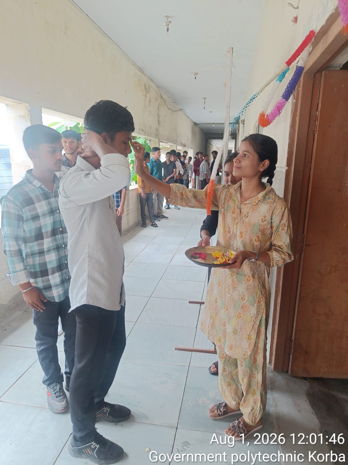इंडक्शन कार्यक्रम में नवप्रवेशित छात्रों का स्वागत कार्यक्रम 