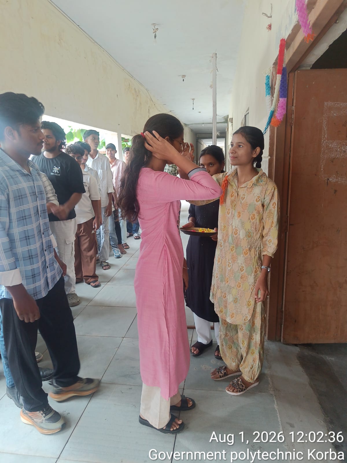 इंडक्शन कार्यक्रम में नवप्रवेशित छात्रों का स्वागत कार्यक्रम